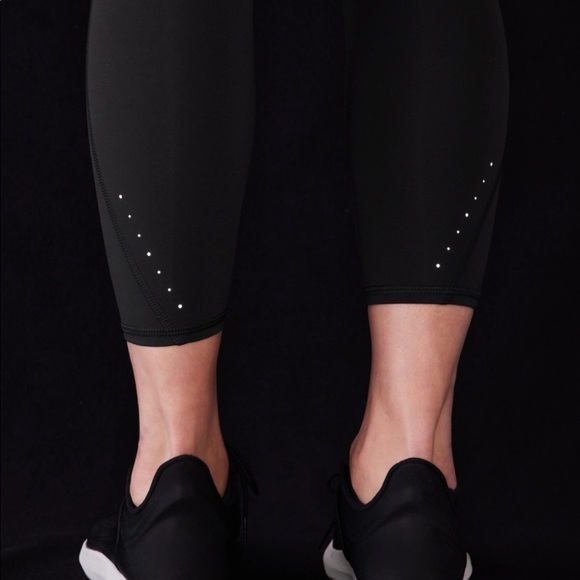 Athleta Rainer 7/8 Tight Legging Black Size XS - Picture 4 of 12